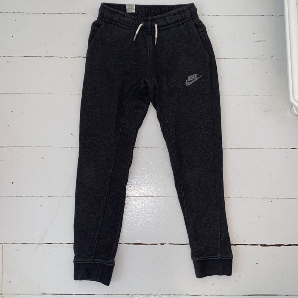 Girls NIKE dark gray sweatpants